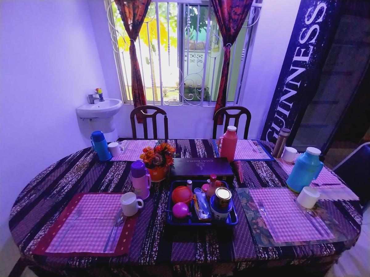 L&J Modern Backpackers Kigamboni Beach House Panzió Dár Al-Szalám Kültér fotó